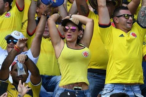 Colombian Football Fans Spotted A Team At The World Cup Match 13 Football Fans Hot Football