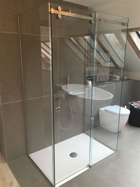 Frameless 3 Sided Sliding Shower Enclosure Installed In Marlborough Thiết Kế Nội Thất Phòng
