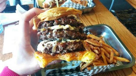 25 Best Places to Eat Near Ryerson University - OneClass Blog