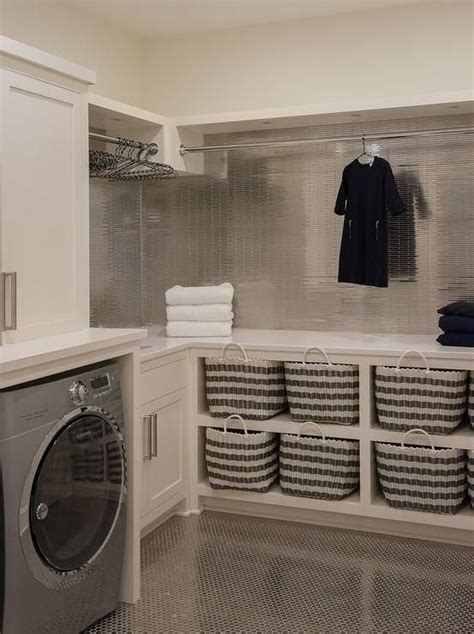 Basement is used to be a laundry room with dark, damp, and scary environment. 21 Brilliant Unfinished and Finished Basement Laundry Room ...