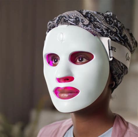 Worlds First Customizable Led Light Therapy Mask Qure Skincare