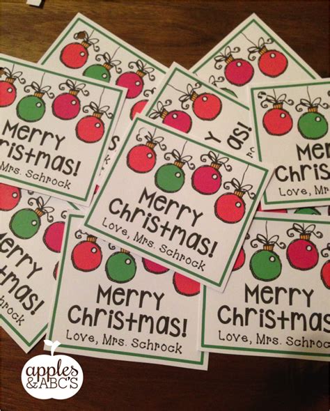 Yes, i really love giving people gifts as i feel happy when they are thankful and it is such a good feeling. Christmas Gift Tags - Apples and ABC's