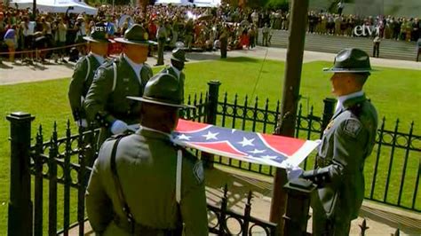 South Carolinas Removal Of Confederate Flag Marks New Era Youtube