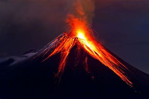 ¿cuáles Son Las Principales Características De Un Volcán