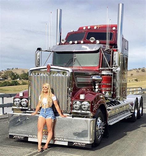 Pin By Randy Brinkley On 18 Wheelers Female Trucks Trucks And Girls