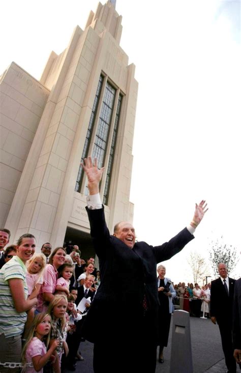Mormon Church President Monson Dies At 90