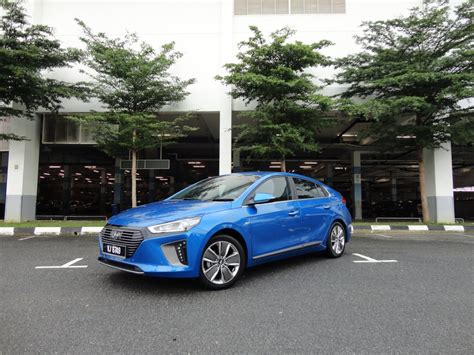 Hyundai ioniq (2016) price in malaysia starts from rm99,888 for the base while the ioniq hev plus priced at rm115,888. Motoring-Malaysia: TEST DRIVE: 2017 HYUNDAI IONIQ HEV Plus ...