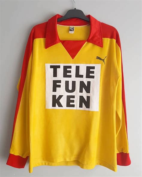 Galatasaray Away Football Shirt 1980 1981 Sponsored By Telefunken