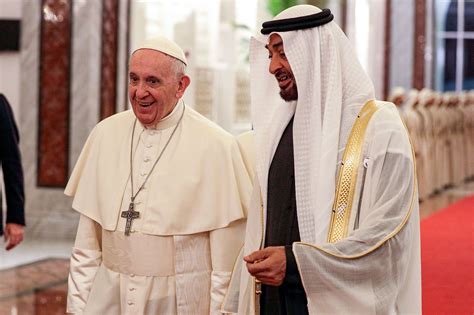 pope francis makes first papal visit to arabian peninsula