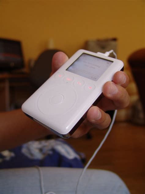 Apple Ipod 15gb 4 Free Photo Download Freeimages