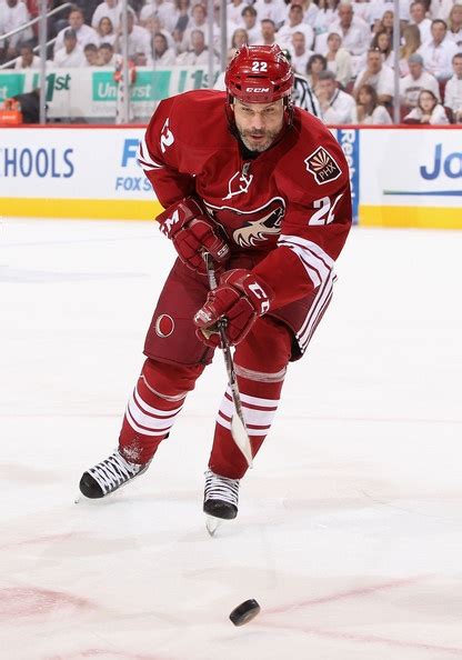 The coyotes compete in the national hockey league (nhl). Daymond Langkow | Hockey players, Sports jersey, Arizona ...