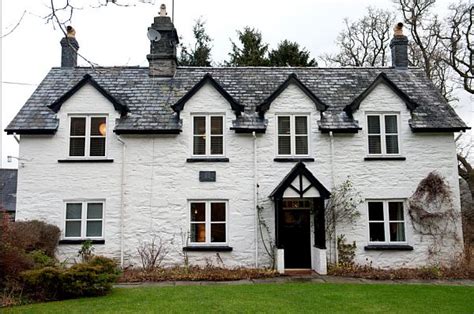 Traditional Welsh Farmhouse For Sale