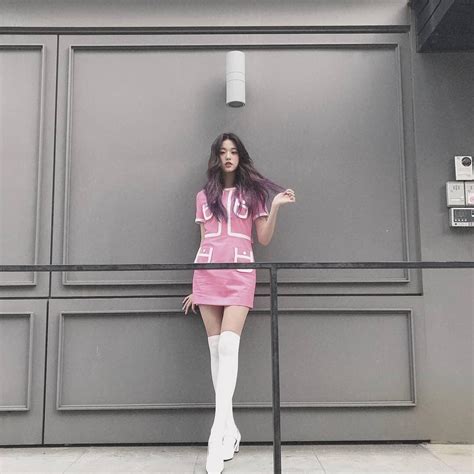 In june, had her first appearance as a candidate on the korean survival show produce 48. Wonyoung's Got Long Legs : Produce48