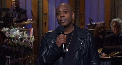 Dave Chappelle Addresses Kanye Wests Anti Semitic Remarks In Saturday Night Live Monologue