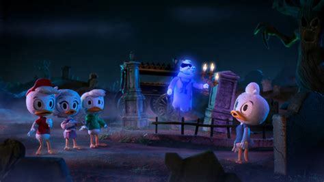 Happy Haunts Materialize In Disney Xd Stop Mo Haunted Mansion Bumpers
