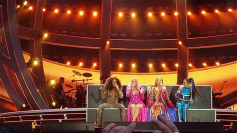 Spice Girls Something Kinda Funny Spice World Tour 2019 Edimburgo Youtube