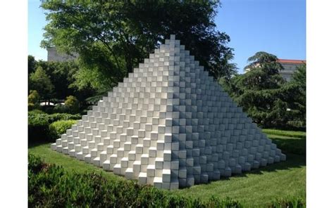 Four Sided Pyramid By Sol Lewitt 101qs National Gallery Of Art