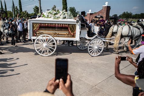 For George Floyds Mourners What Does ‘justice Mean The New York Times