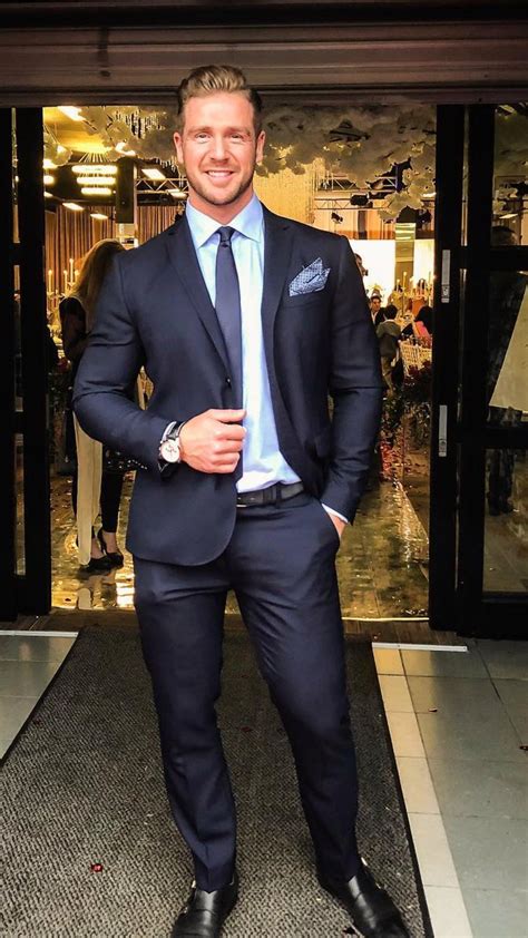 pin by fabian on man in suit homme en costume in 2021 well dressed men formal men outfit