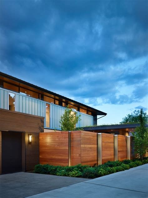 Automated gates, swimming pool fences can be created from this rot proof, rust proof material that can be powder coated in any color. 73 garden fence ideas for protecting your privacy in the yard