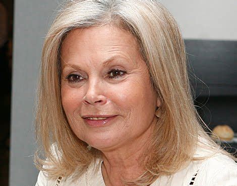 28 october 1949) is a portuguese politician of the socialist party who served as a member of the european parliament from 2004 until 2014. Grandes Senhores: Junho 2010