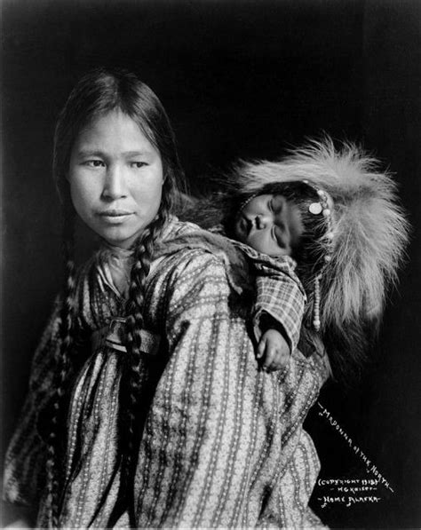 In Pictures The Lifestyle Of The Inuit People Native American Beauty