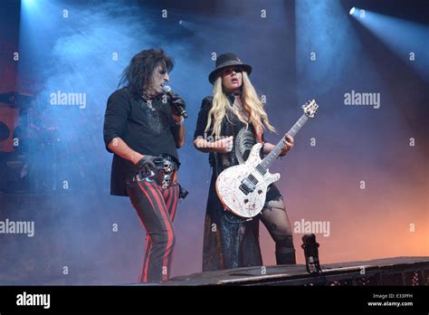 Alice Cooper Performing At The Gibson Ampitheater Featuring Alice