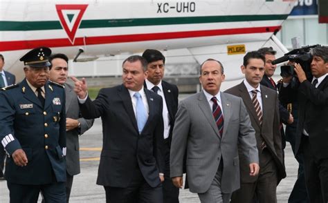 Felipe de jesús calderón hinojosa re cyc gcb ; ¿Qué dice Calderón en su libro sobre la detención de ...