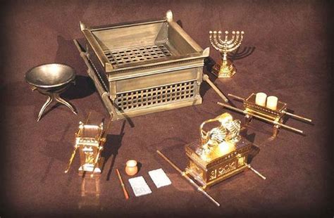 81 The Horned Altar Size Comparsion With The Ark Of The Covenant