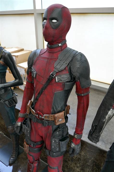 Hollywood Movie Costumes And Props Deadpool 2 Movie Costumes On