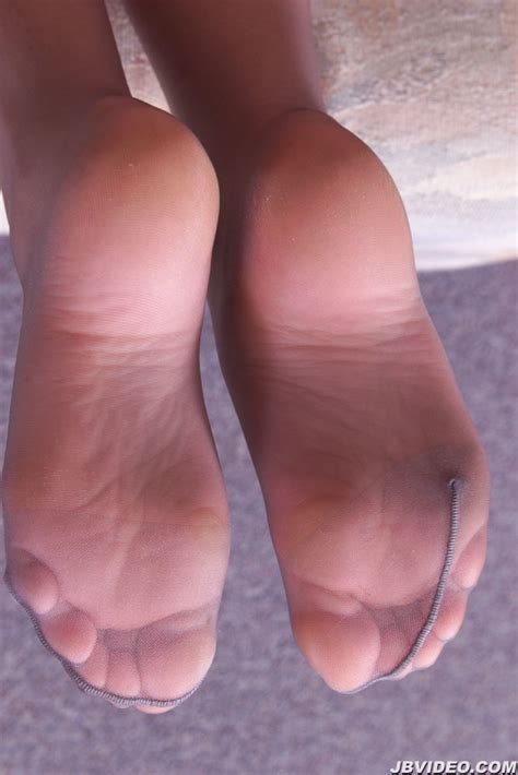 Rebecca Bardoux S Feet I Piedi Di Rebecca Bardoux Celebrities Feet Hot