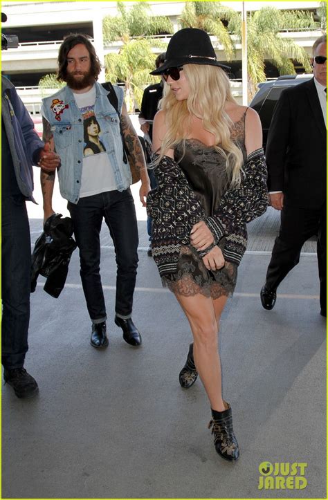 Full Sized Photo Of Kesha Sexy Outfit Airport 25 Photo 3348401 Just