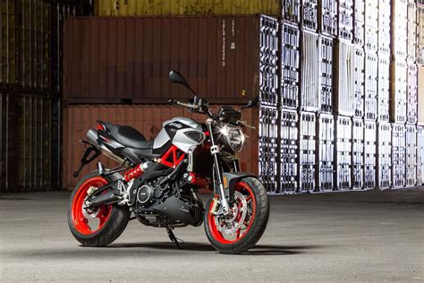 Aprilia has been firing on all pistons to give the world class leading performance motorcycles that make the riding aphrodisiac s hearts racing. 2017 Aprilia Shiver 900 First Look | 10 Fast Facts