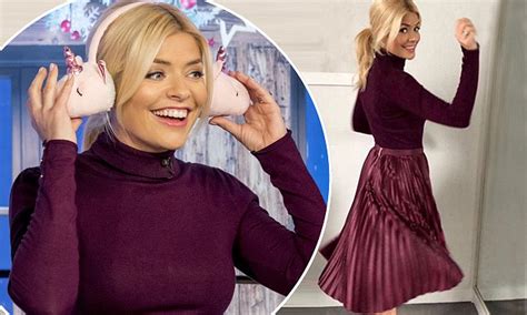 Holly Willoughby Shows Off The Beauty Of Her Floaty Skirt Daily Mail