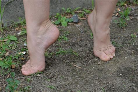 Flash News Introducing Vulvalava Barefoot Nudity Photos