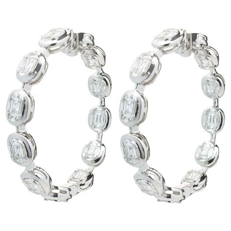 18 Karat White Gold Diamond Earrings For Sale At 1stdibs
