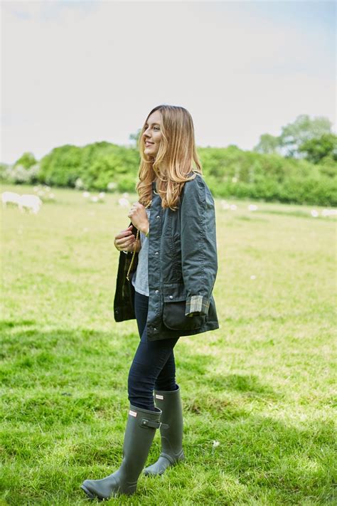 Why Its Important To Take Time Out Walking Outfits Barbour Jacket Women Jacket Outfit Women
