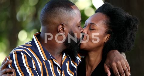 Jep Handelshochschule Verschwinden Kiss Of Africa Dating Nachsehen In S Nder Beeindruckend