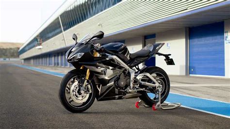 Triumph Officially Unveils The New Limited Edition Daytona Moto2 765