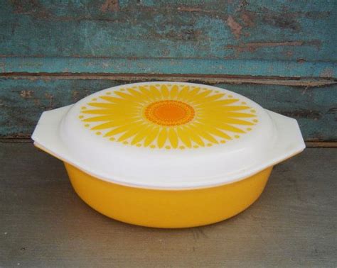 Pyrex Daisy Oval Casserole Dishes Vintage By Turquoiserollerset