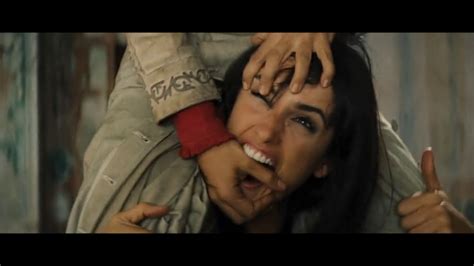 Salma Hayek And Penelope Cruz Fight Scene From Bandidas Youtube