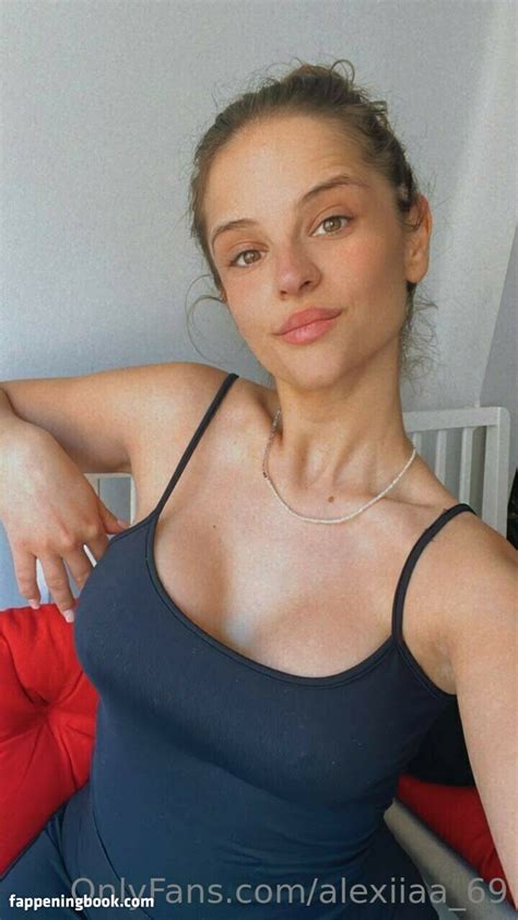 Alexiiaa Nude Onlyfans Leaks The Fappening Photo