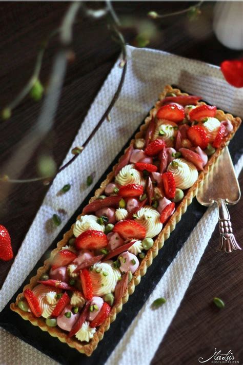 We did not find results for: Pistazientarte mit Erdbeeren, Rhabarber und verschiedenen ...