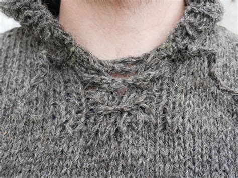Authentic Irish Fisherman Sweater Hooded Ribbed Pattern Dark Gray 100