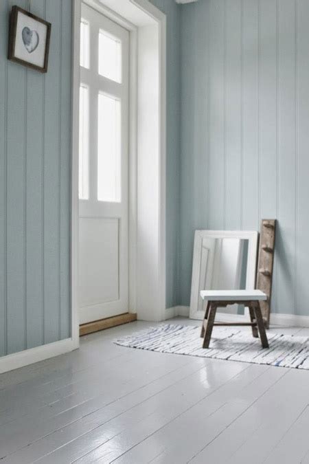 For example, vertical stripes extending down a hallway can give the illusion of length and depth. HOME DZINE | Ideas and tips for painted wood floors