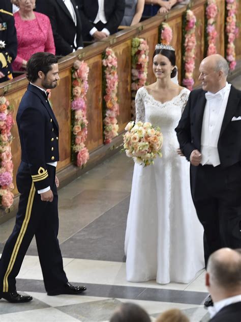 In stockholm hat der schwedische prinz carl philipp seine sofia geheiratet. Prinz Carl Philip und Sofia Hellqvist: Die schönsten ...