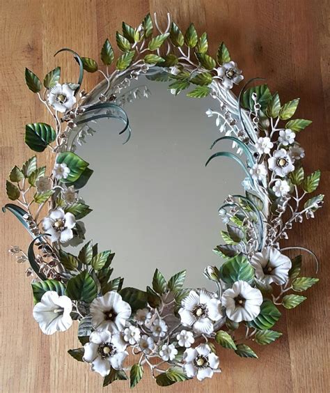 Floral Wall Mirror Design Ideas