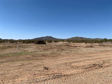 2 BEDROOM, 2 BATH HOME ON 1 ACRE LOT IN SALOME, ARIZONA