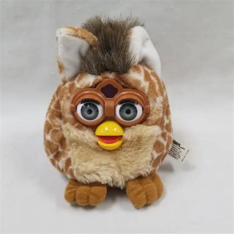 Vintage 1999 Furby Buddies Bean Bag Plush Toy Giraffe Hug Please 6