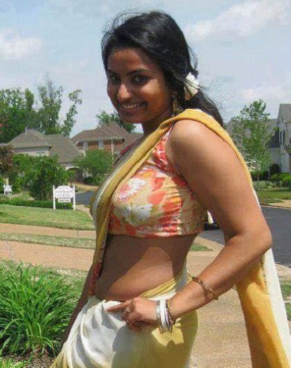 aunties nude boob fotos in saris
